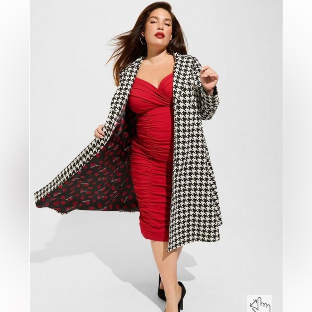 Torrid Marylin Monroe Houndstooth Wool Front Button Coat SZ 2